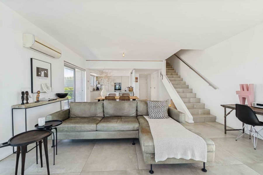 2 Bedroom Property for Sale in Mouille Point Western Cape